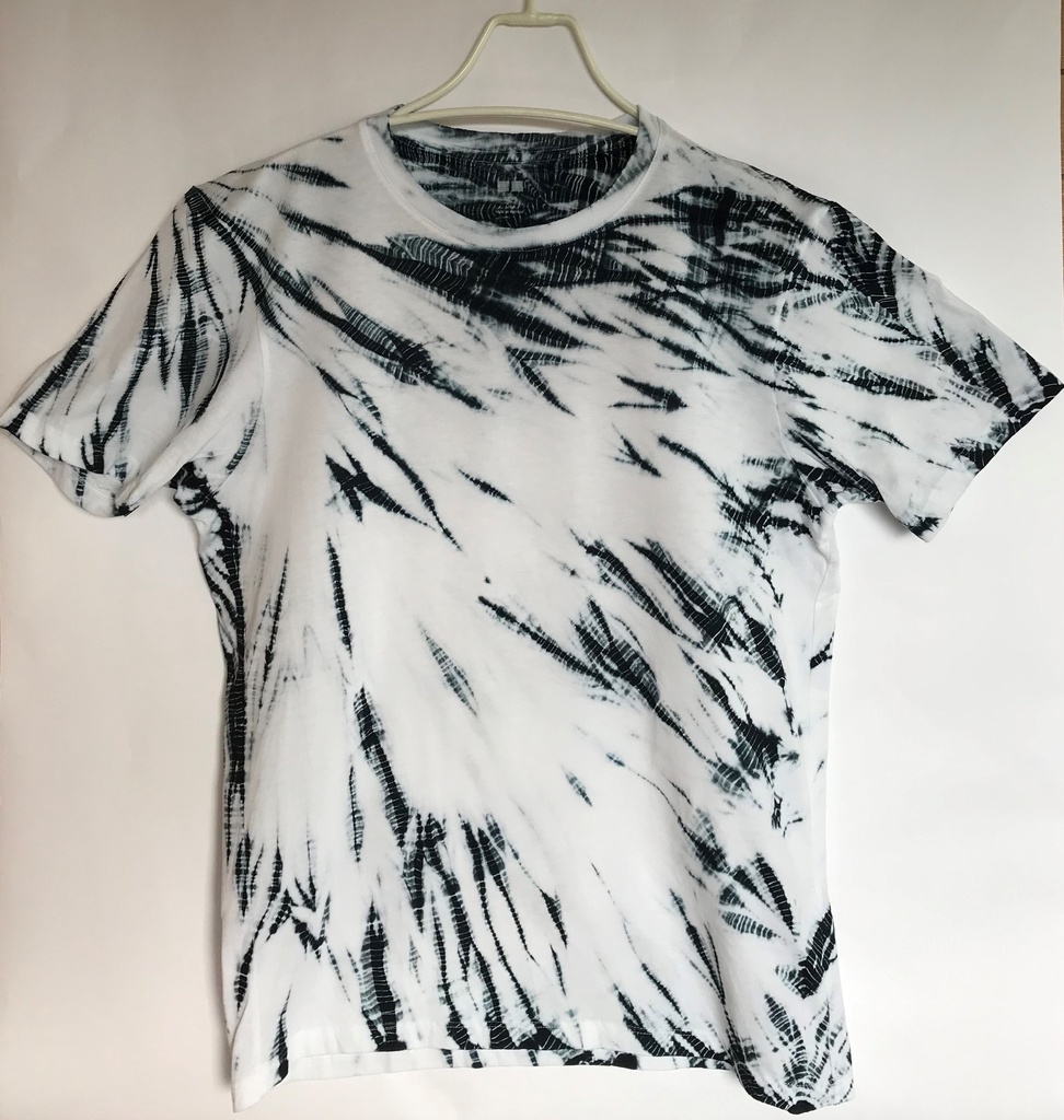 絞りTシャツ・ブラック×ホワイト