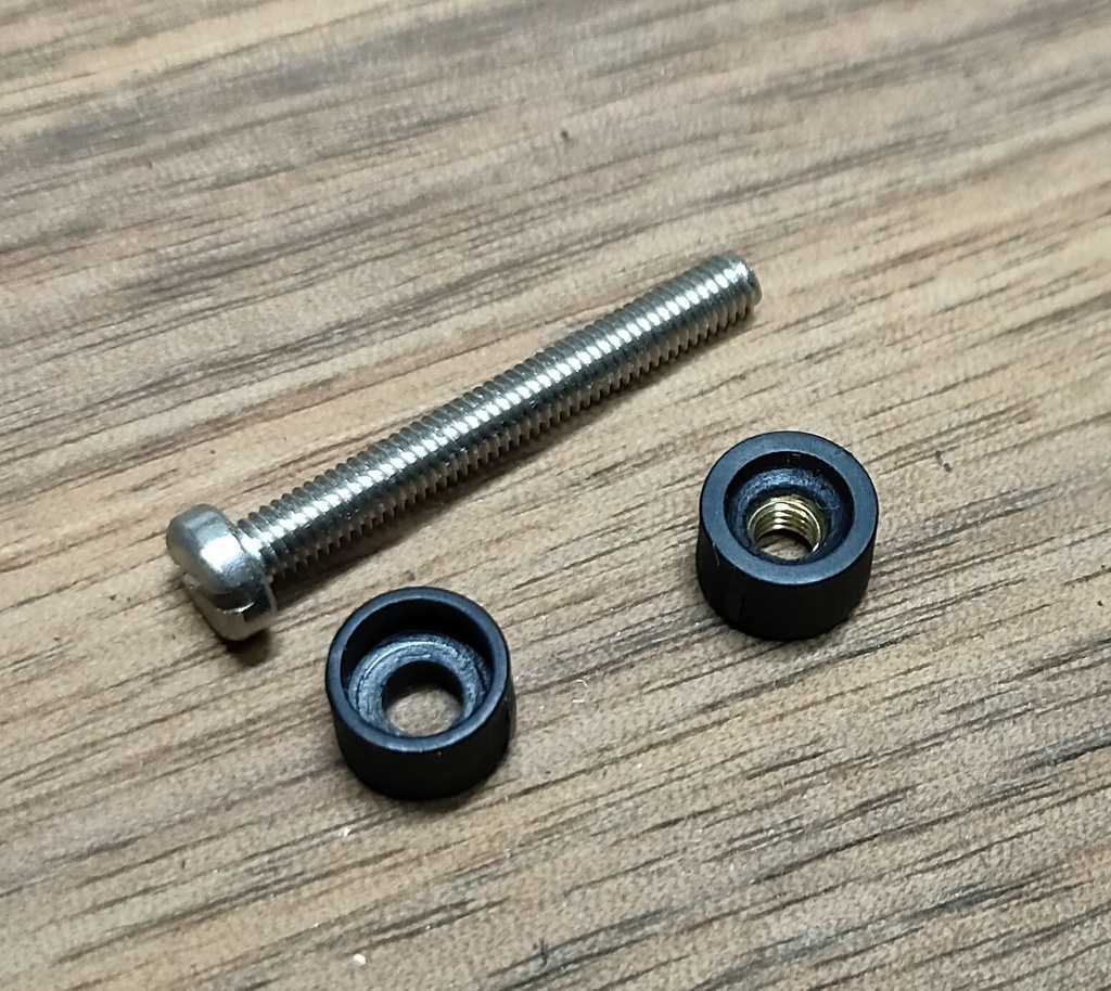 タナカ R8リボルバー用 コンバットグリップ GM-01 マットブラック