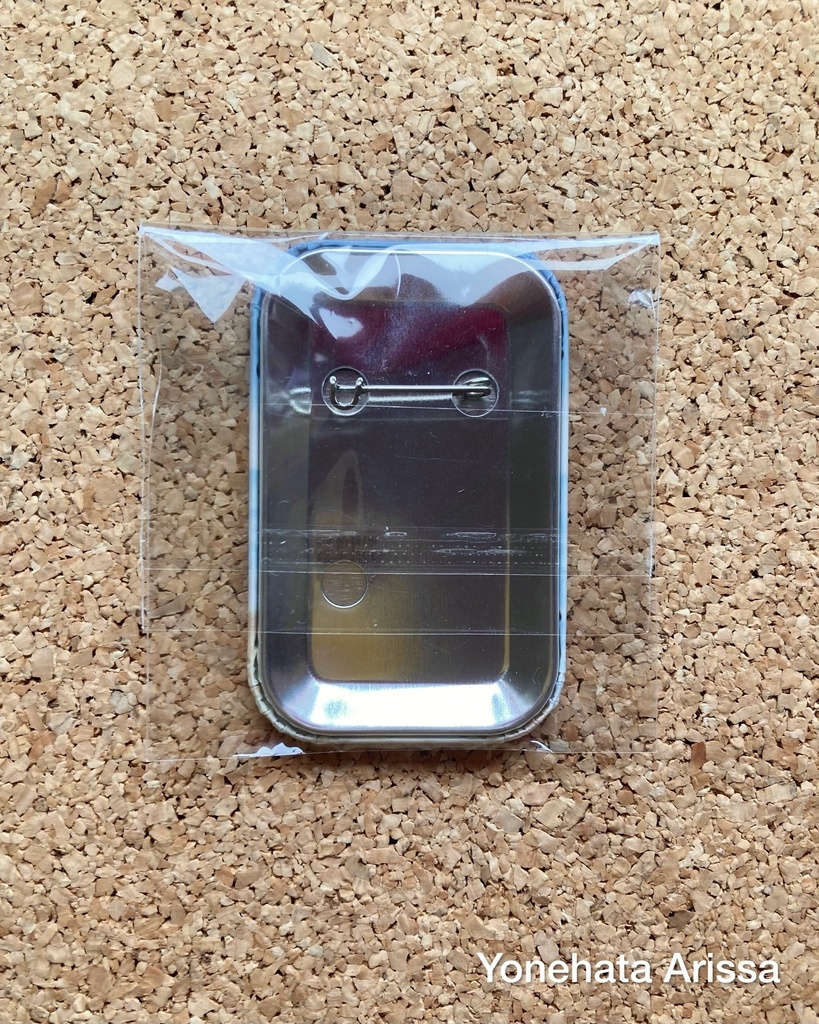 長方形缶バッジ「ビキニのシーズー/浮き輪のパグ」