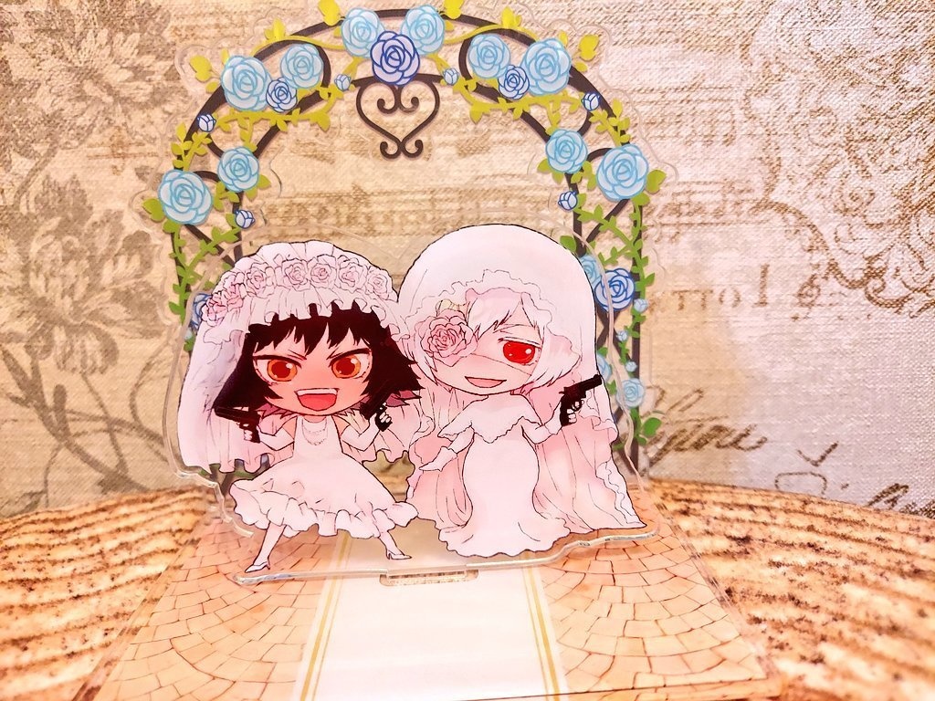 米良香織ウェディングアクリルスタンド