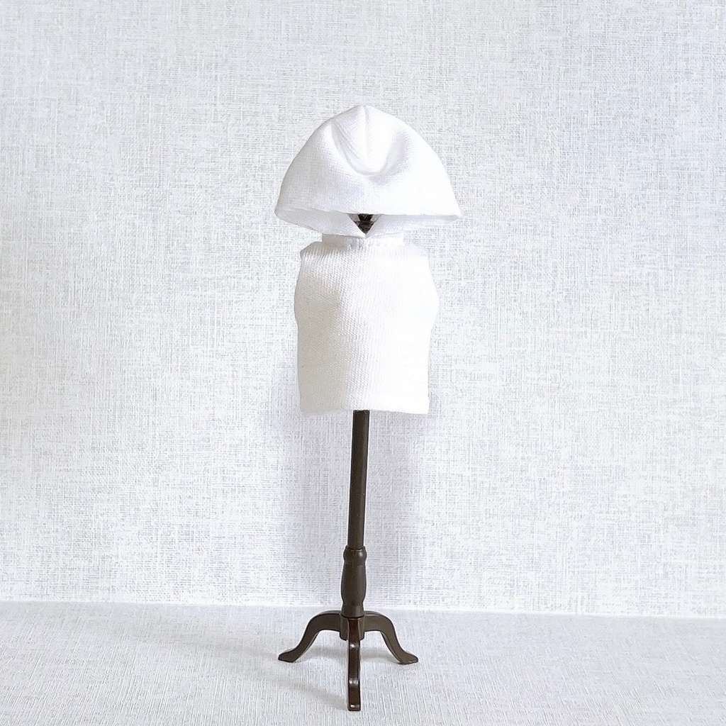 スタジャン(白袖)+フード付きノースリーブ