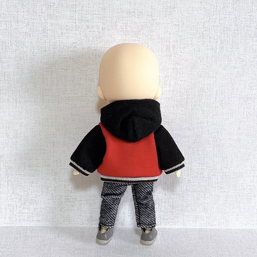 スタジャン(黒袖)+フード付きノースリーブ