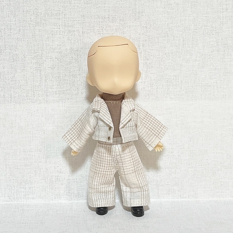 《ねんどろいどどーる》ショート丈ジャケット+ワイドパンツ