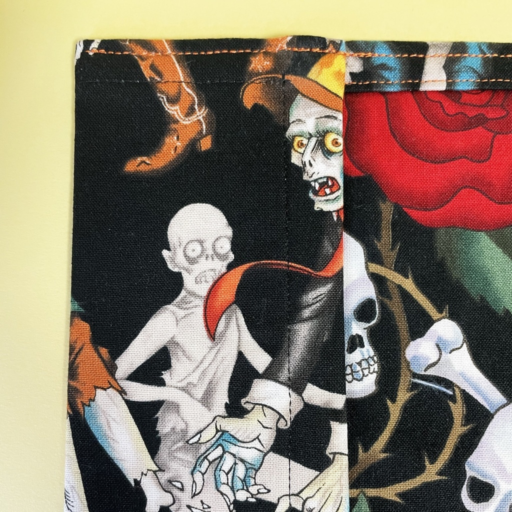 ブックカバー 少年コミックサイズ【💀ゾンビ🧟♀️】 コミック