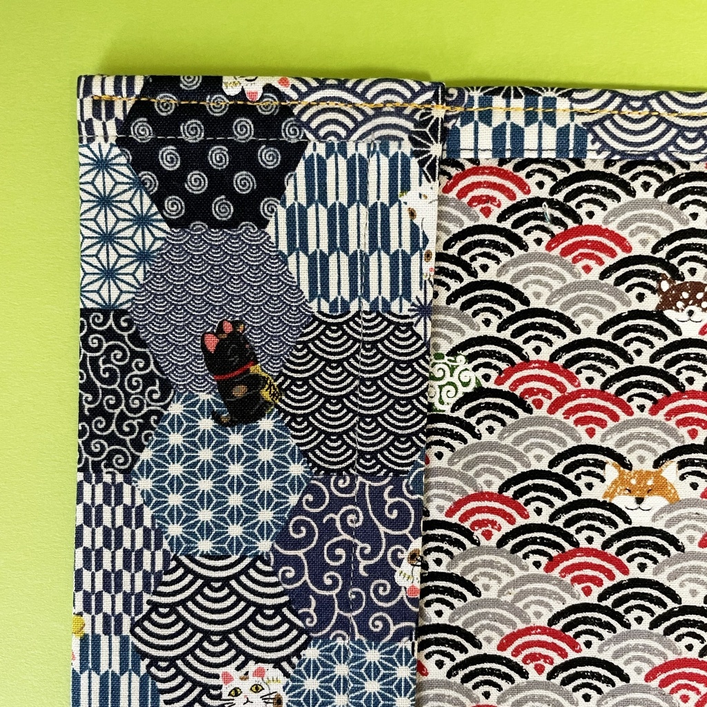 ブックカバー 青年コミックサイズ 【🏯和柄マルチ🌊】