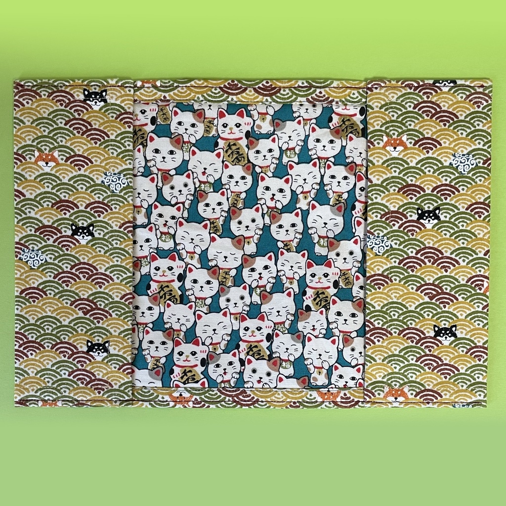 ブックカバー 青年コミックサイズ 【🌊青海波×柴犬🐕】