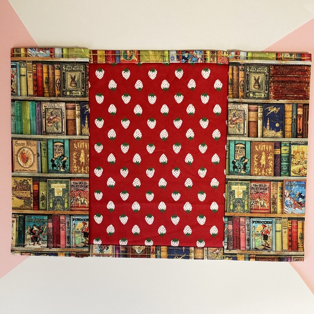 ブックカバー ハードカバーサイズ 【🌐世界の童話📖本棚📚】