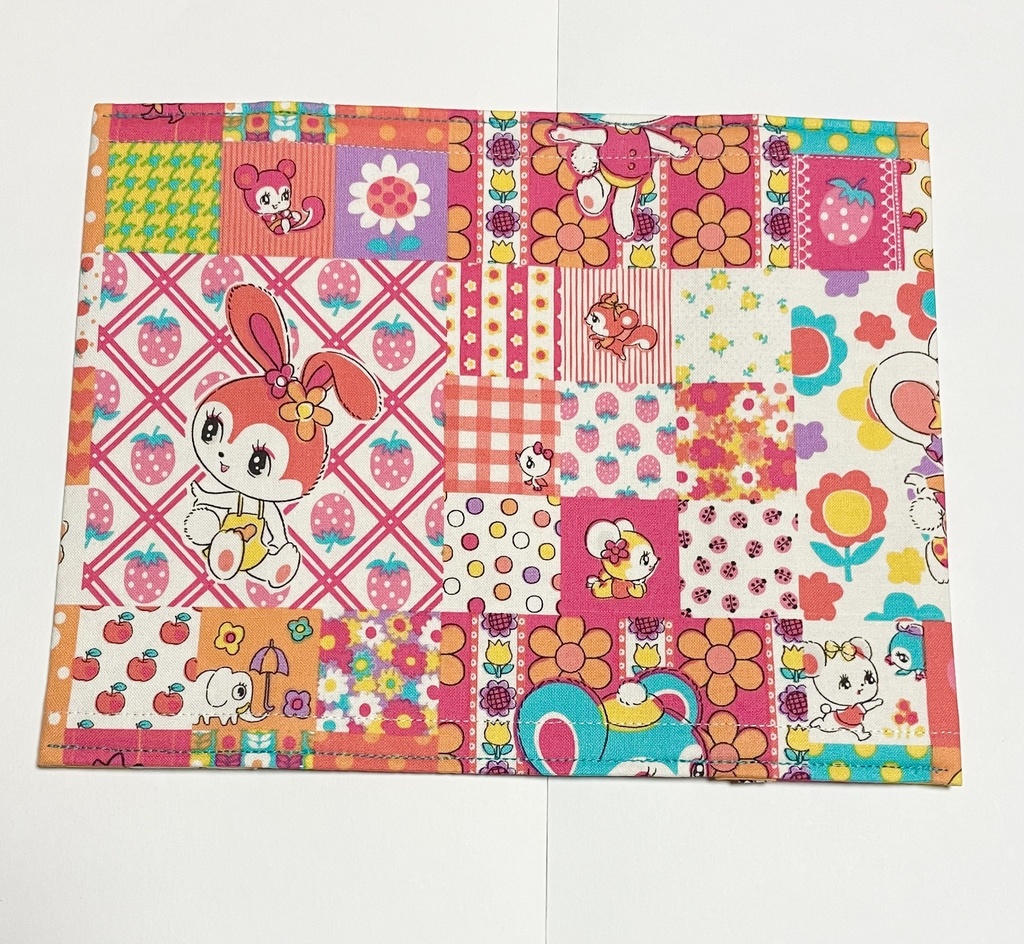 ブックカバー　新書サイズ【🍭なつかし ラビット🐇】 