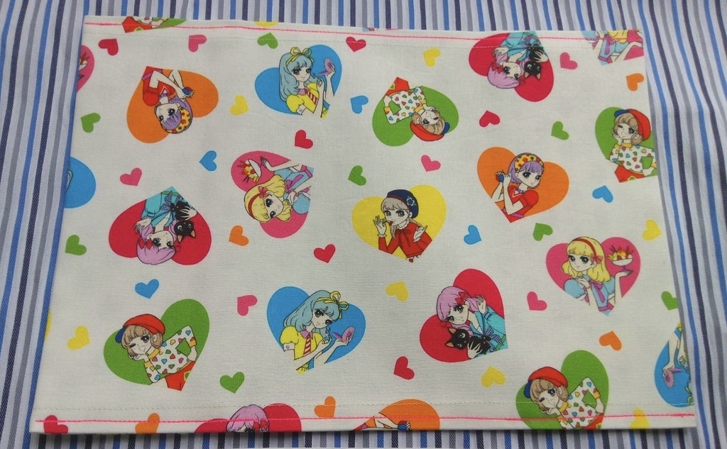 ブックカバー　ハードカバーサイズ　【❤️ときめき ハート柄💕】