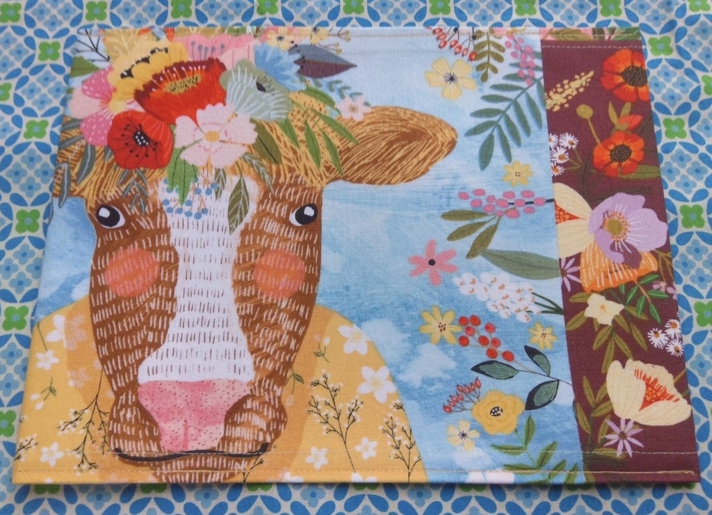 ブックカバー　少年コミックサイズ【🐮牛🍼】 コミック