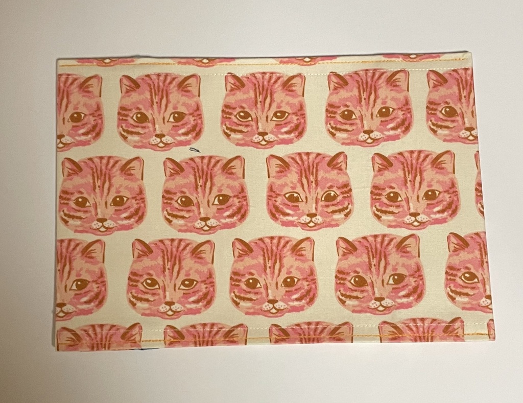 ブックカバー　文庫サイズ【🐱ネコ FACE OR🧡】