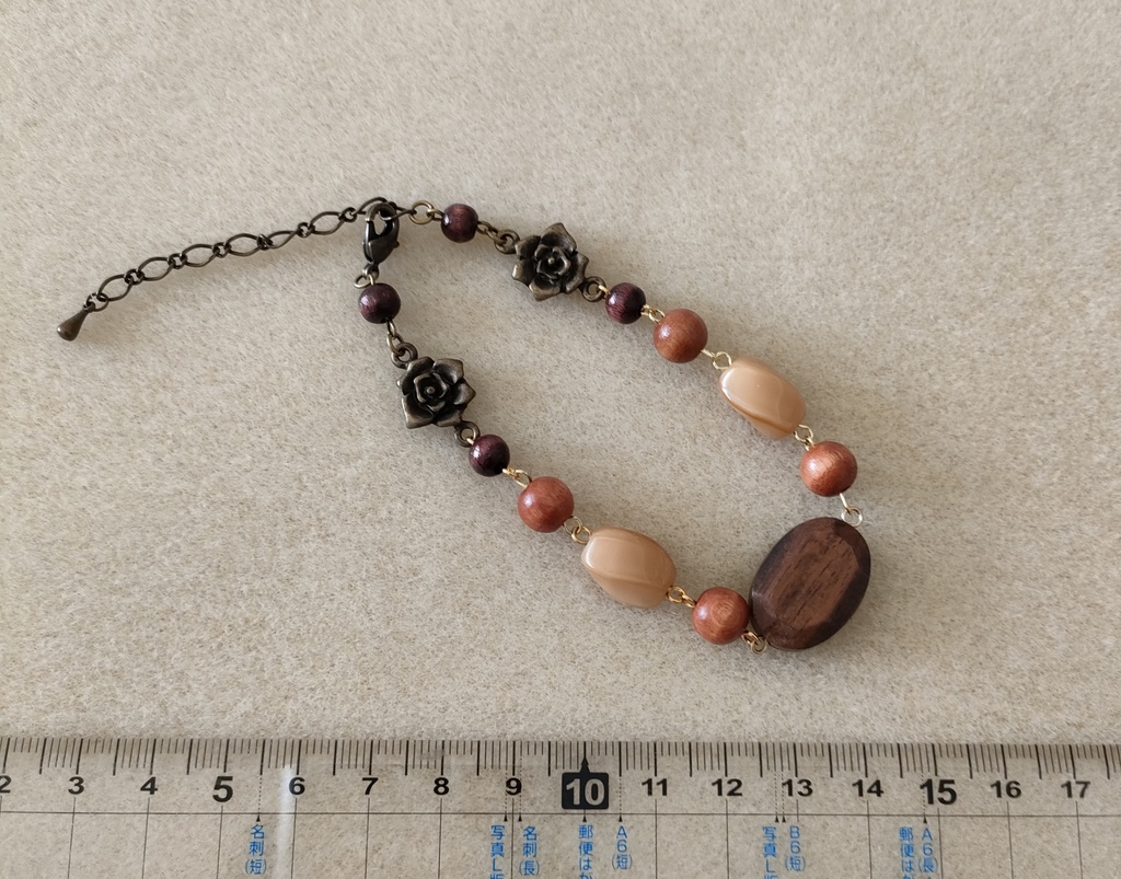 ブレスレット ウッドパーツにバラ