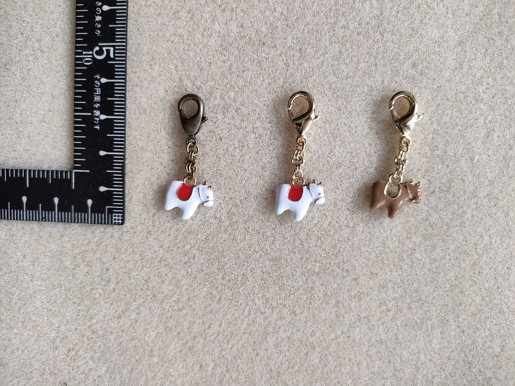 干支ファスナートップ 午 栗毛金色