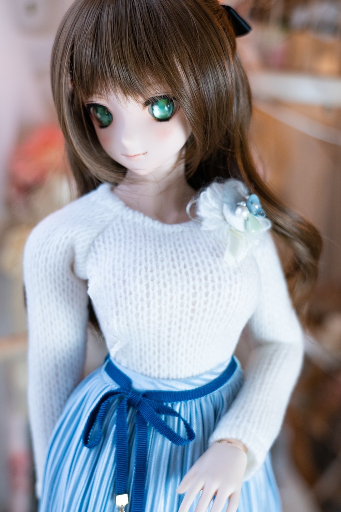 ブローチ付き空き襟ニットカットソー DD・DDS・DDdyサイズ