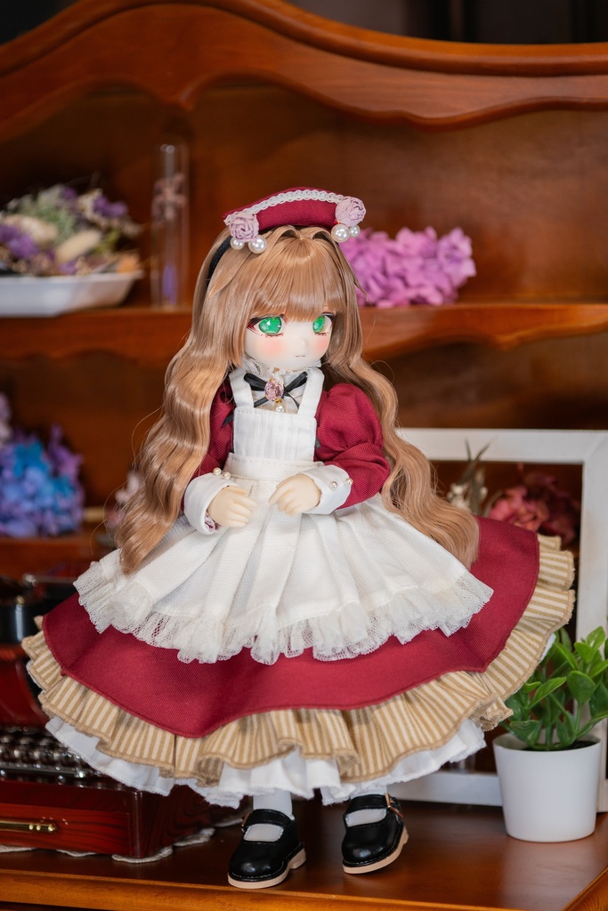 クラシカルメイド(ワインレッド)1/6サイズ