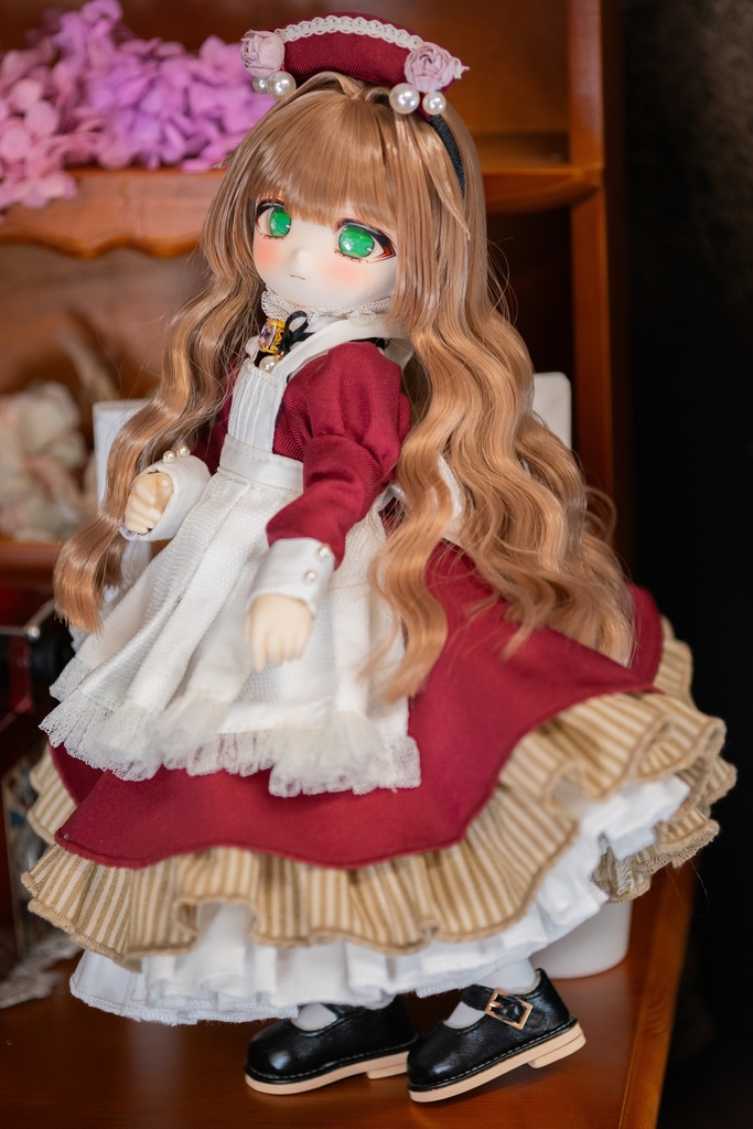 クラシカルメイド(ワインレッド)1/6サイズ