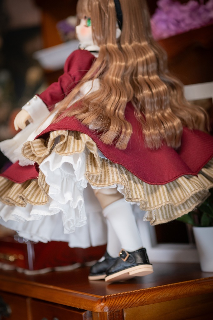 クラシカルメイド(ワインレッド)1/6サイズ
