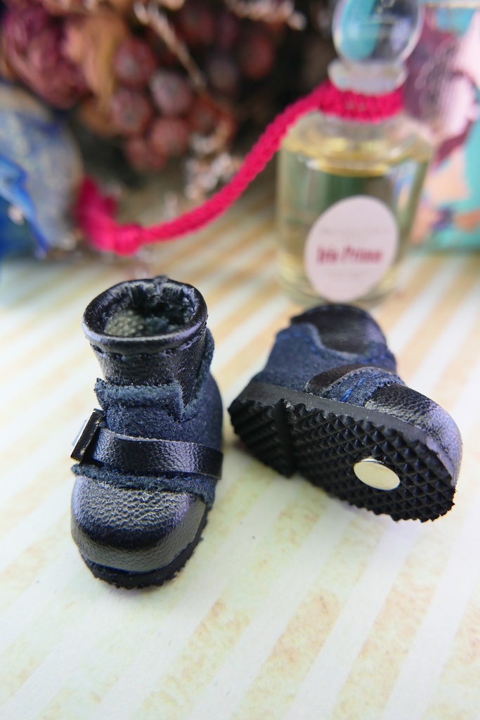 【10cm-12cm】ぬい靴/オビツ11 磁石付きバックルブーツ