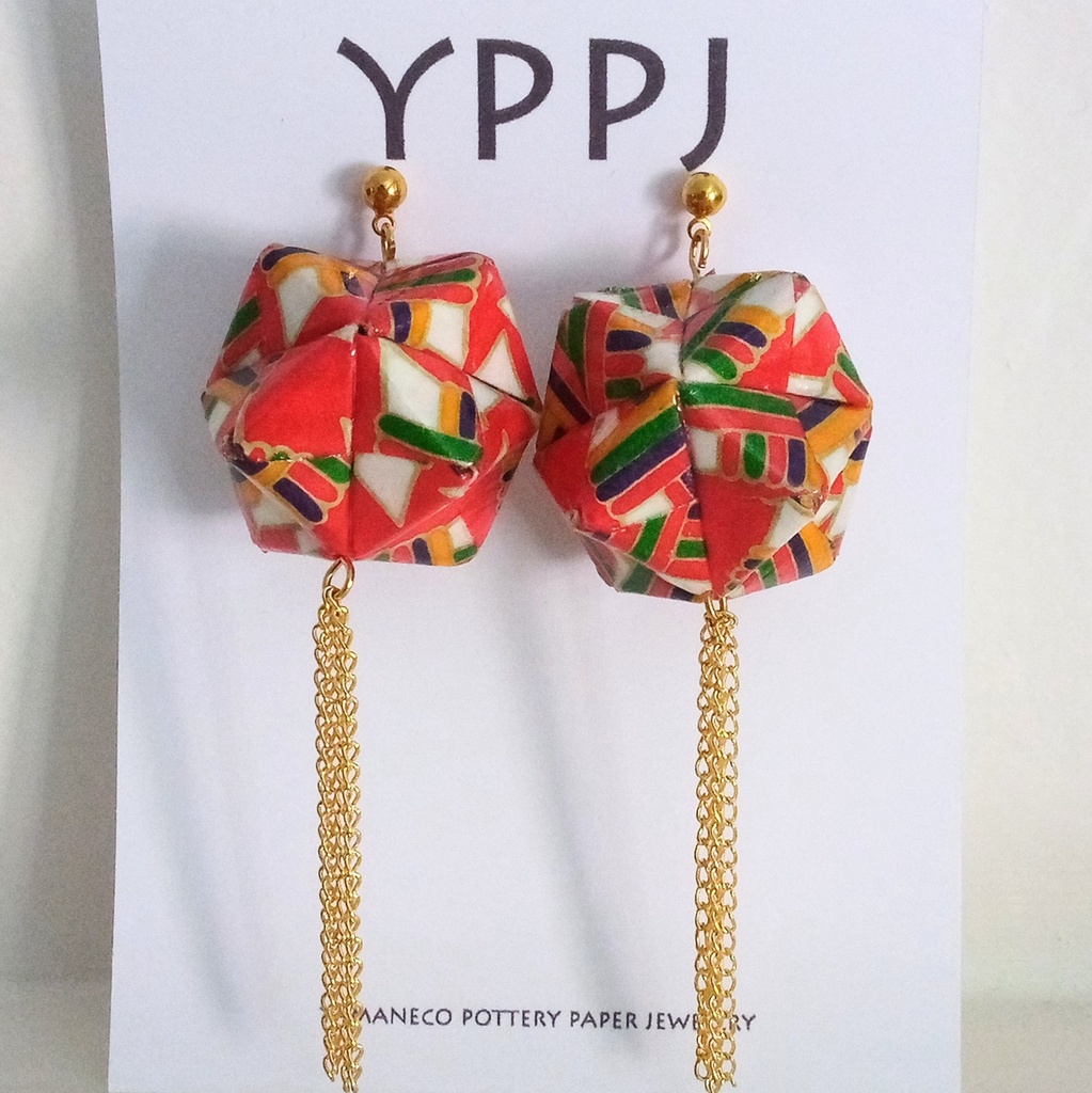 Tetrahedron paper earrings traditional Chiyo pattern