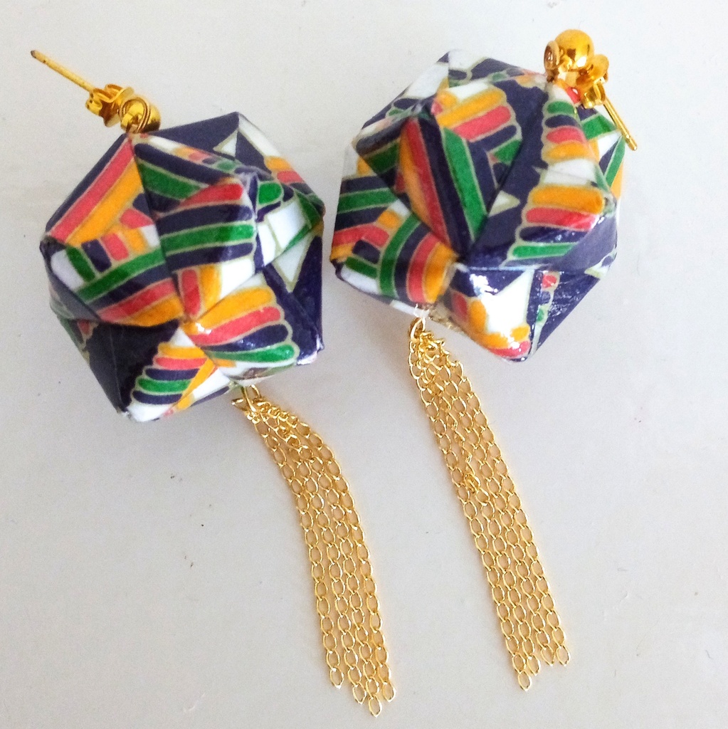 Tetrahedron paper earrings traditional Chiyo pattern