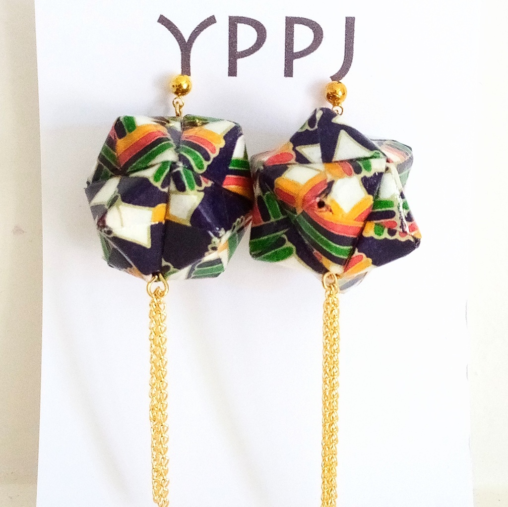 Tetrahedron paper earrings traditional Chiyo pattern