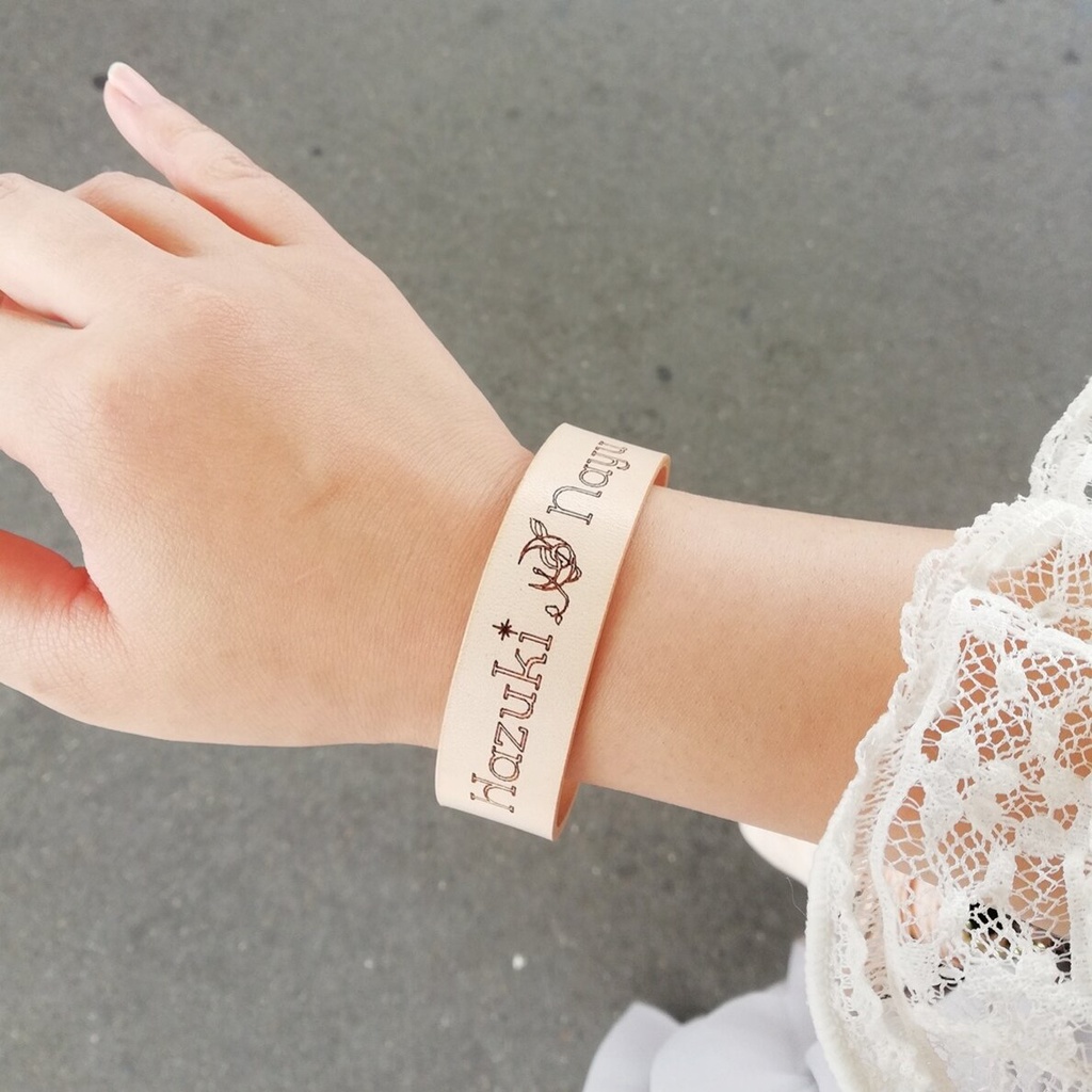 レザーブレスレット