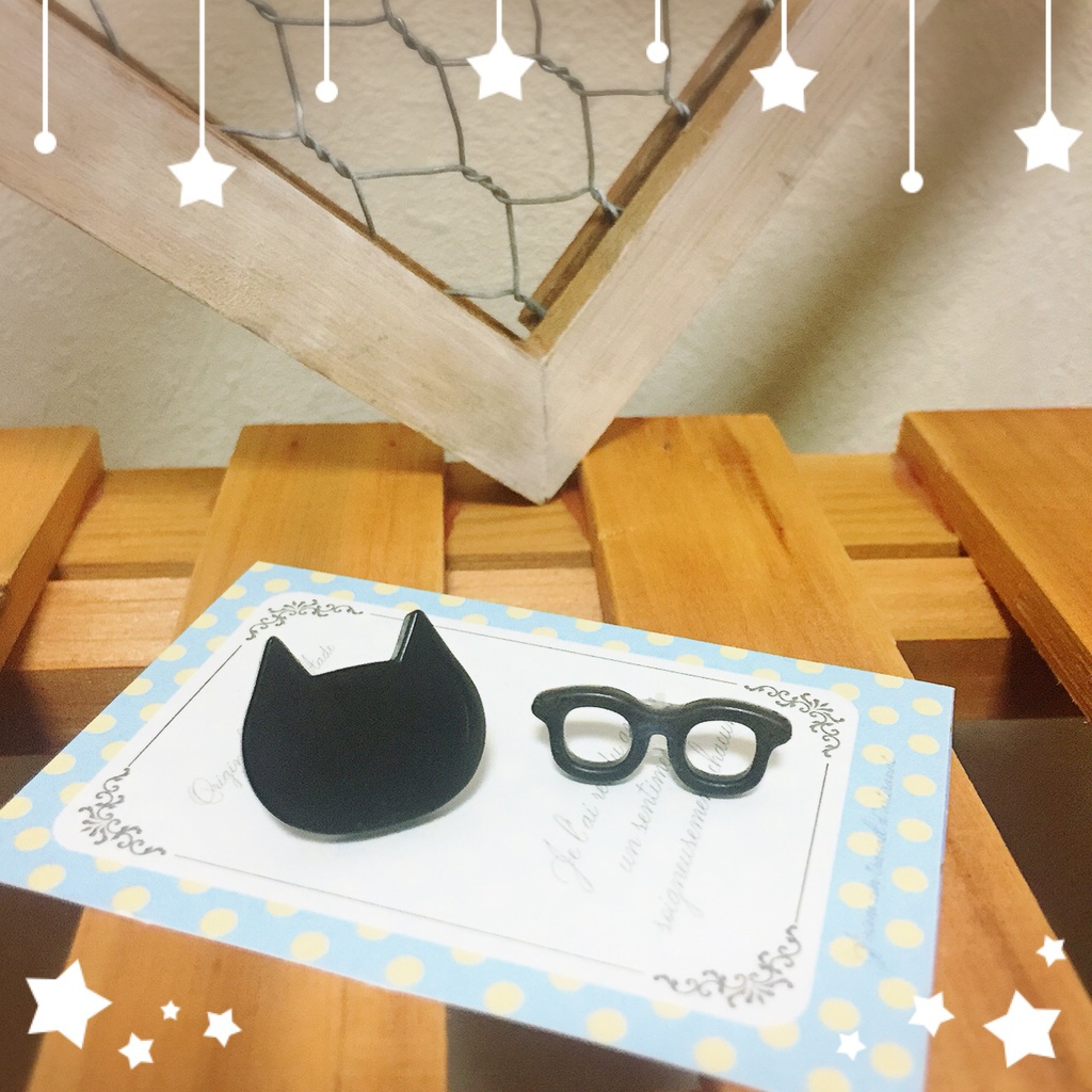 ネコと月のピアス