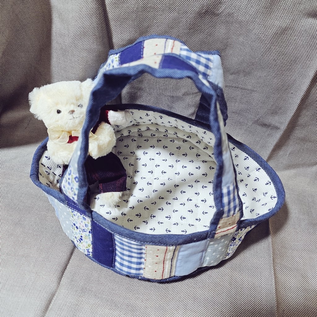 【推しぬいやお菓子入れに】浅型パッチワークバッグ