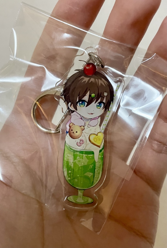 3周年記念、あーん🍈クリームソーダあくりるキーホルダー🐻