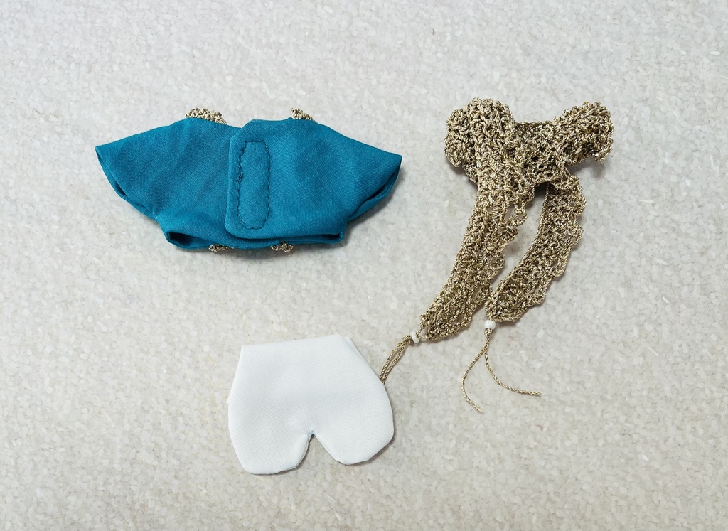 ブルー×金レースシャツ