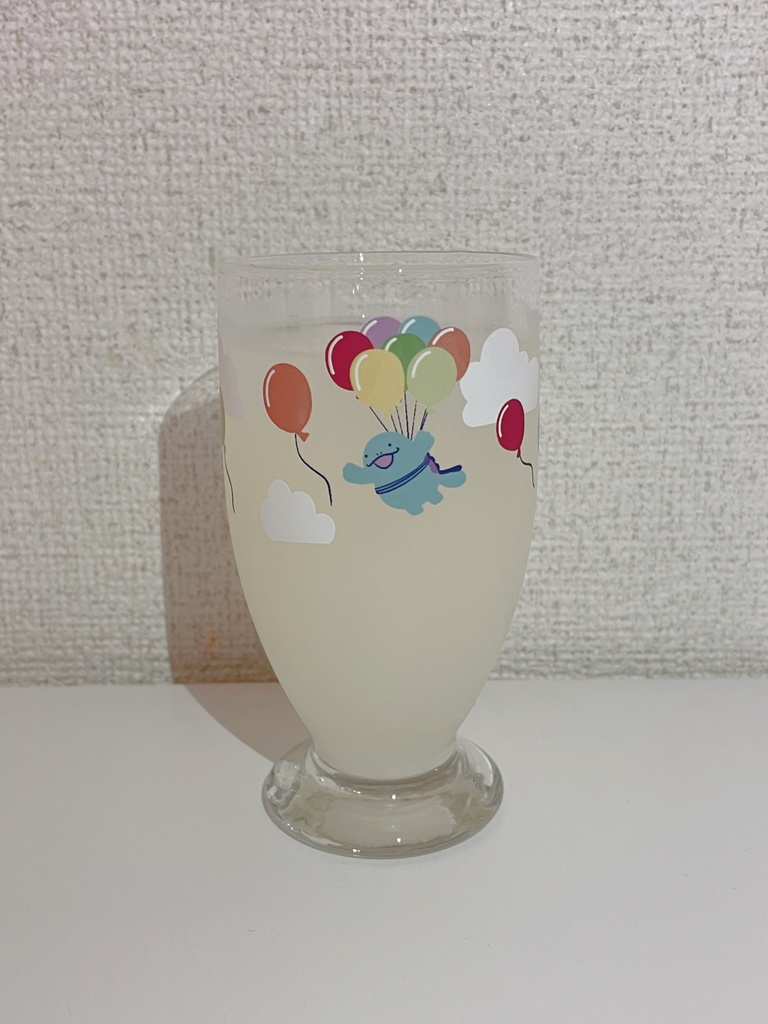 アデリアレトロ グラス ヌオーと風船