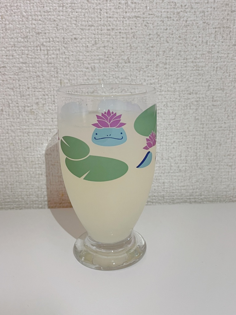 アデリアレトロ グラス ヌオーと睡蓮