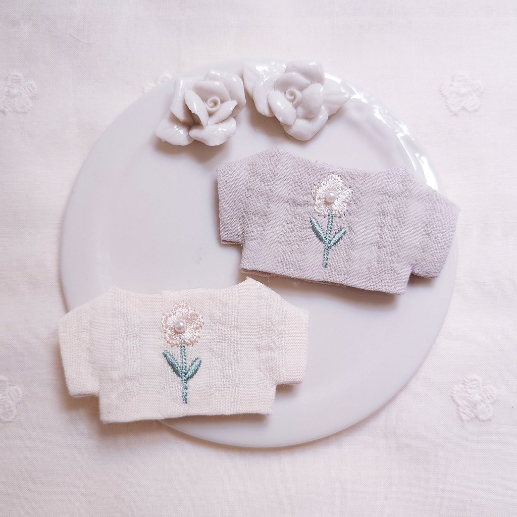 ふんわりお花刺繡トップス