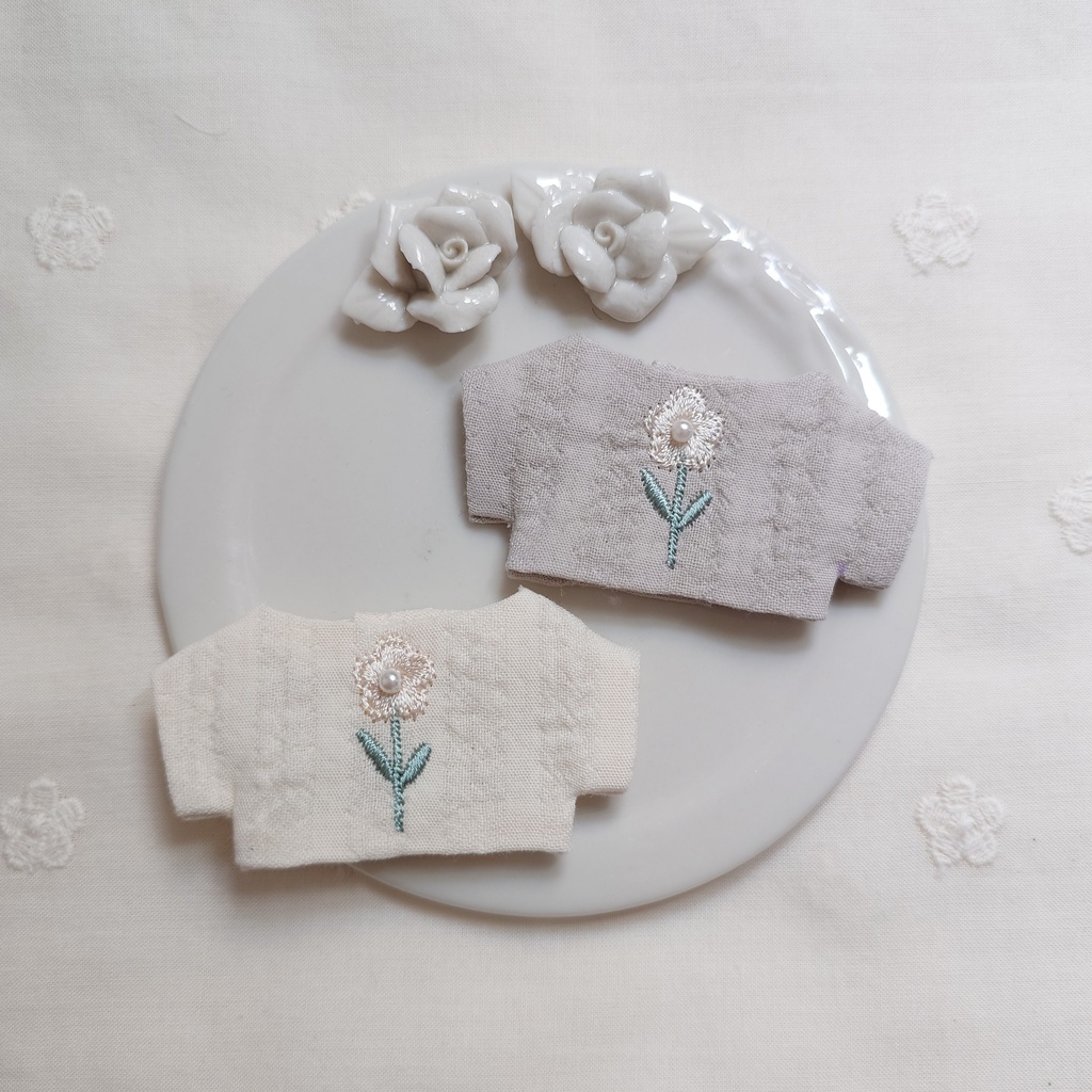 ふんわりお花刺繡トップス