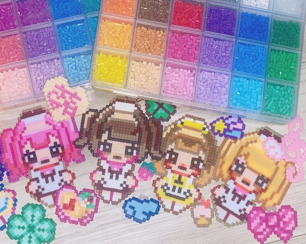 メイド服アイロンビーズキーホルダー