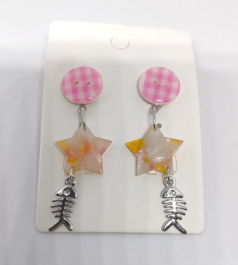 ギンガムボタンのピアス