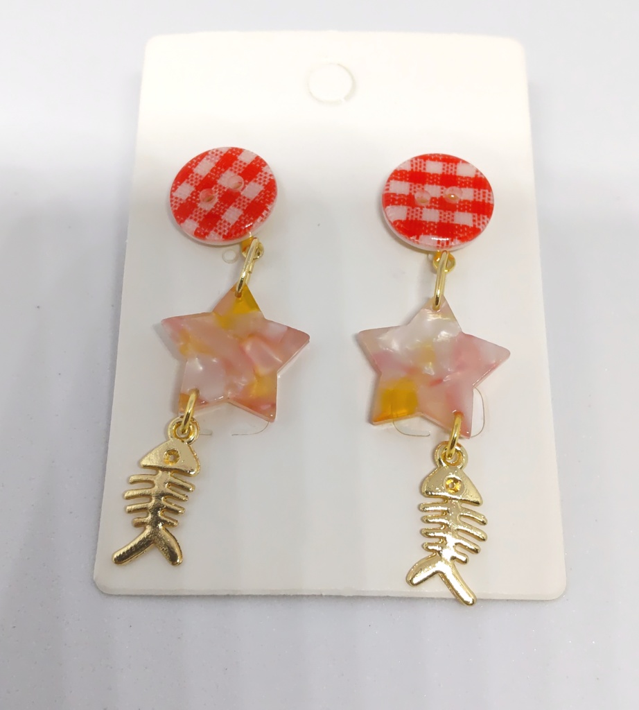 ギンガムボタンのピアス