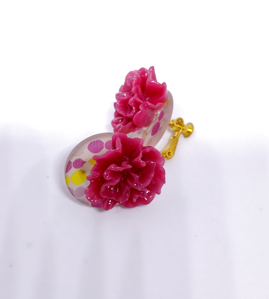 【HQデザイン】大ぶり牡丹のイヤリング