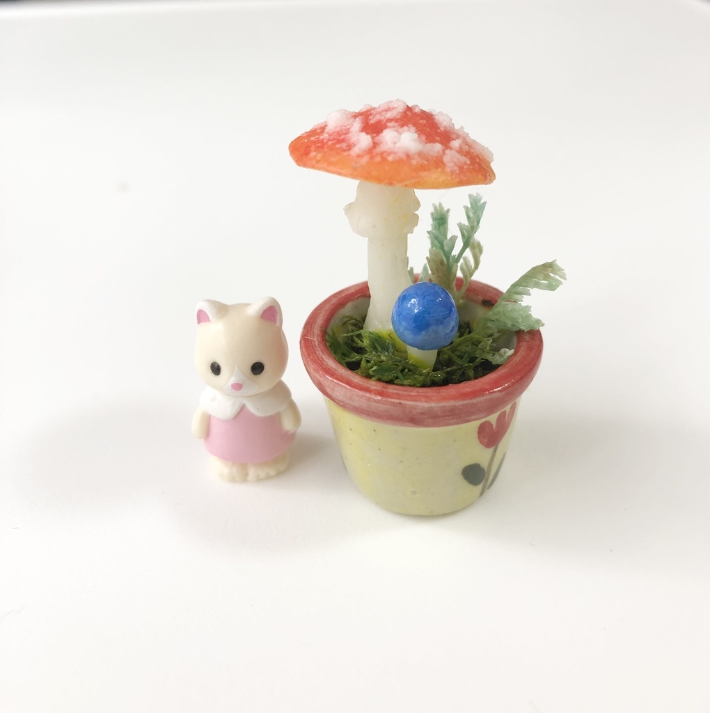 可愛いキノコの概念鉢植え 赤 Tautawan Booth