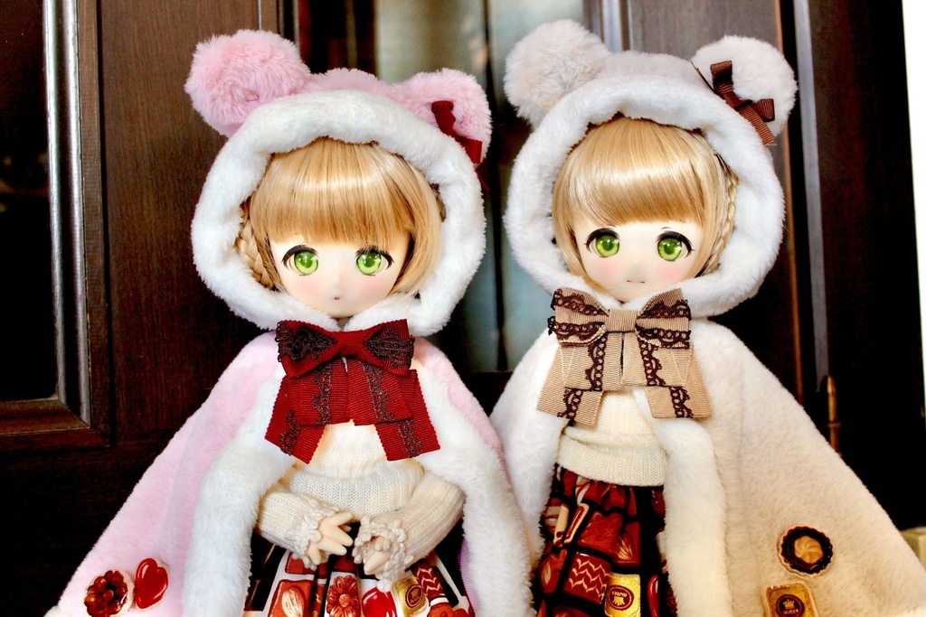 ■KUMAKOちゃん&MDDさん(40cmドール)用くまマント(ストロベリー)