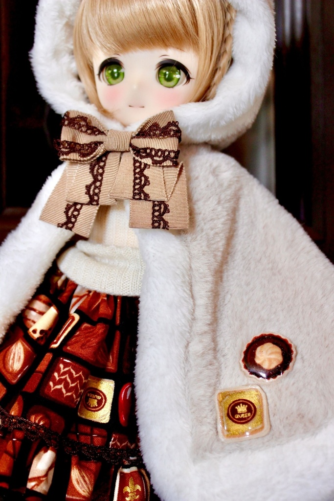 ■KUMAKOちゃん&MDDさん(40cmドール)用のくまマント(カフェモカ)