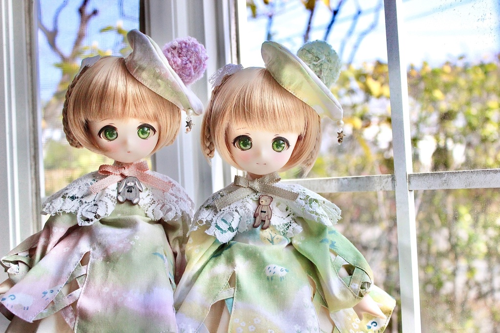 ■KUMAKOちゃん&MDDさん(40cmドール)用 印象派絵描きのお嬢さんセット(春の花畑(グリーン&ピンク))