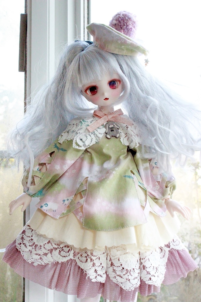 ■KUMAKOちゃん&MDDさん(40cmドール)用 印象派絵描きのお嬢さんセット(春の花畑(グリーン&ピンク))