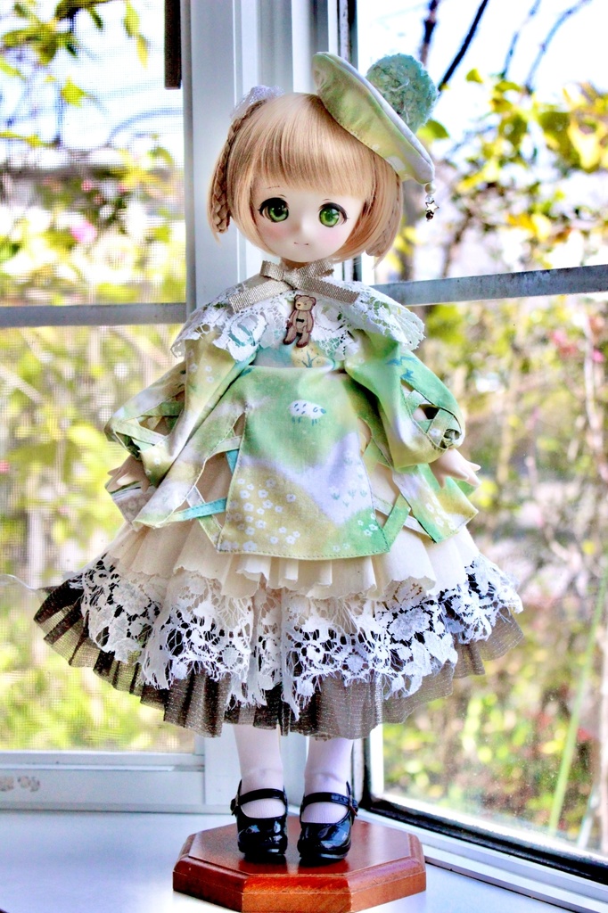 ■KUMAKOちゃん&MDDさん(40cmドール)用 印象派絵描きのお嬢さんセット(春の草原(グリーン&イエロー))