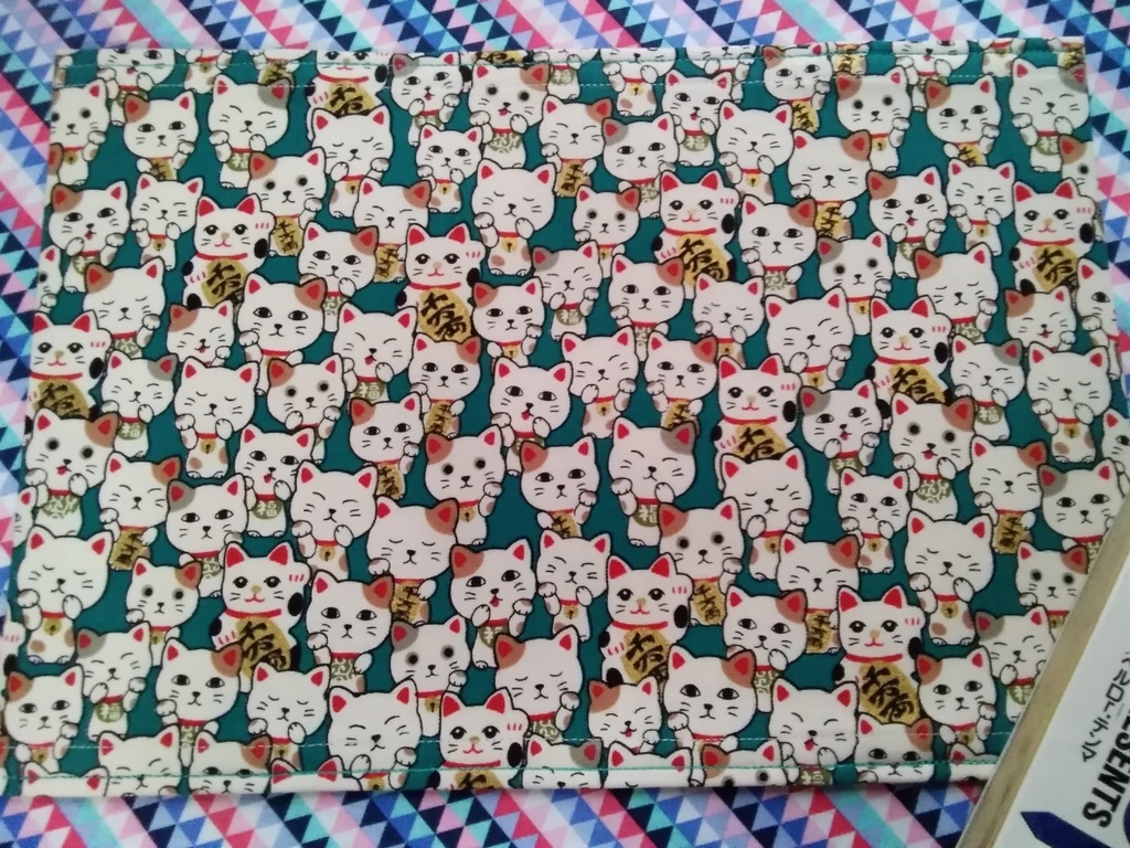 ブックカバー 青年コミックサイズ 【ネコいっぱい😾】