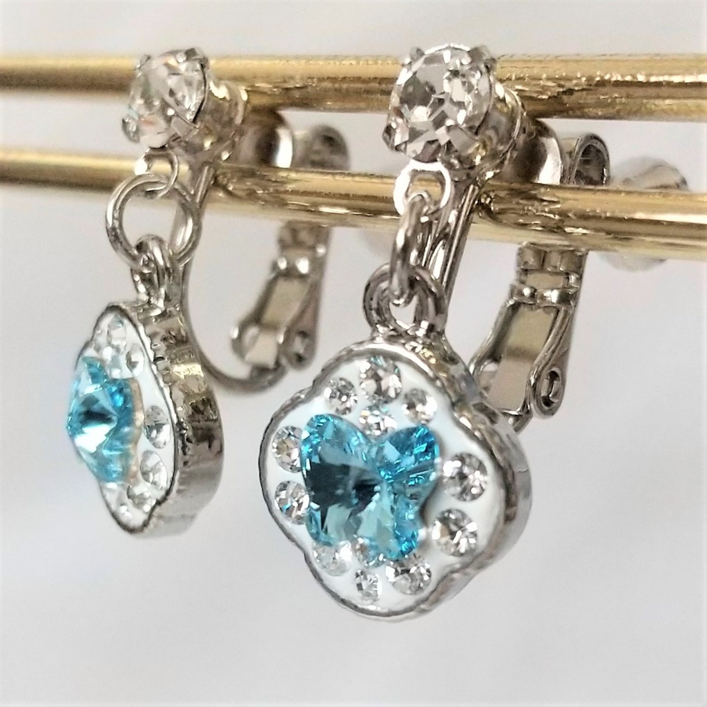 蝶のイヤリング