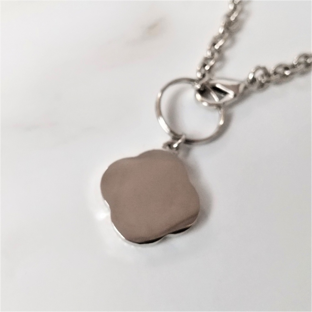 花のバッグチャーム