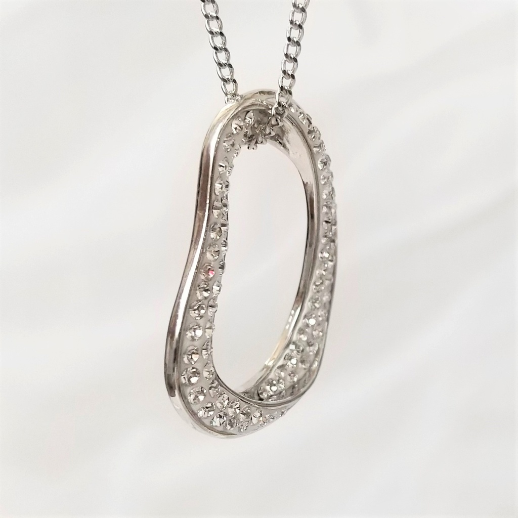 メビウスネックレス