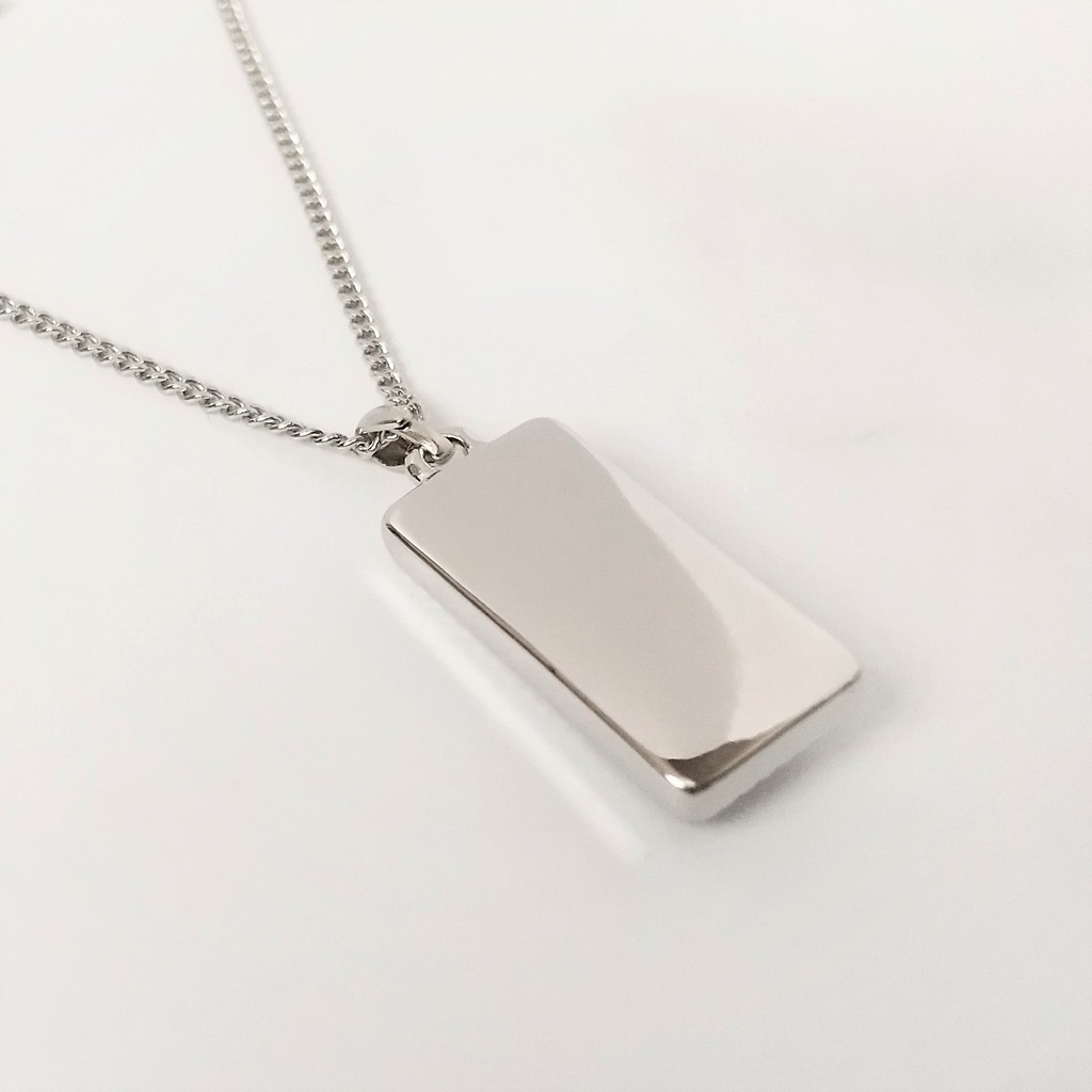 スクエアネックレス