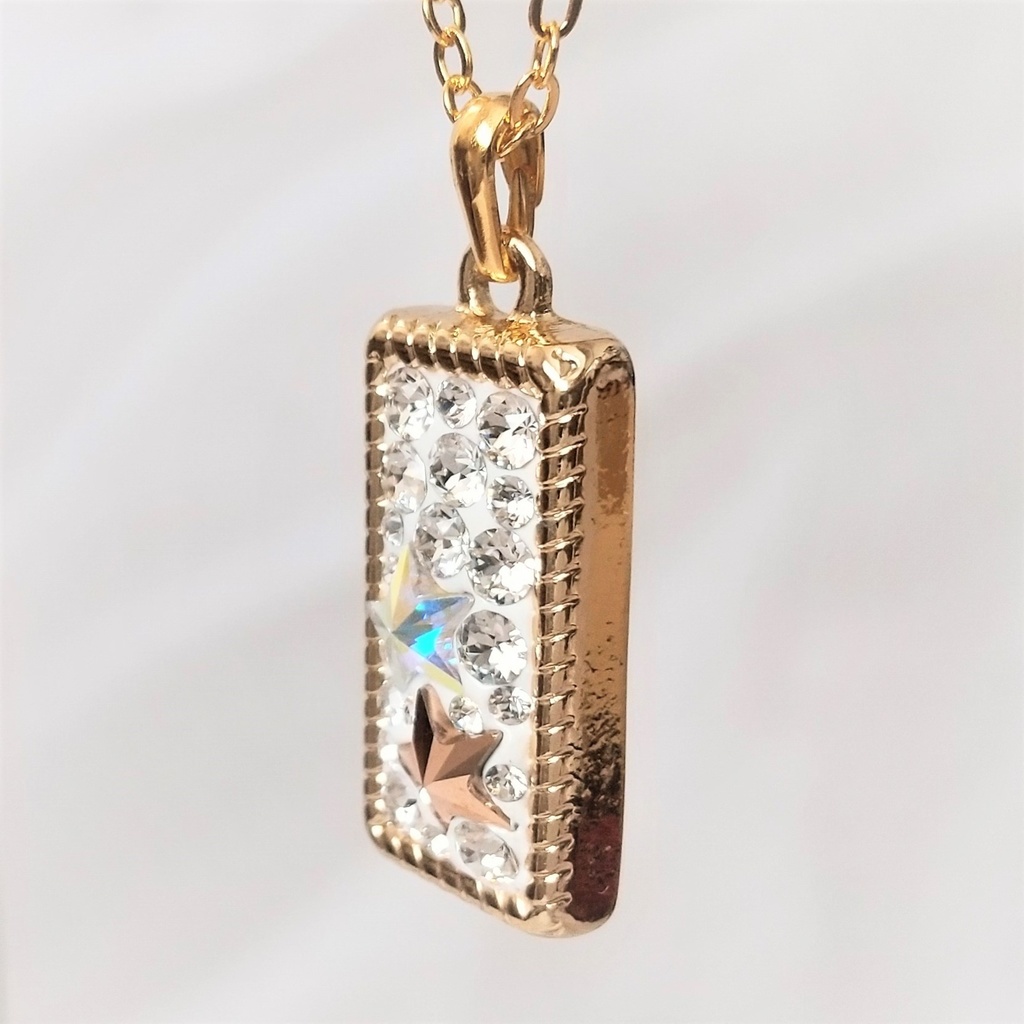 スクエアネックレス